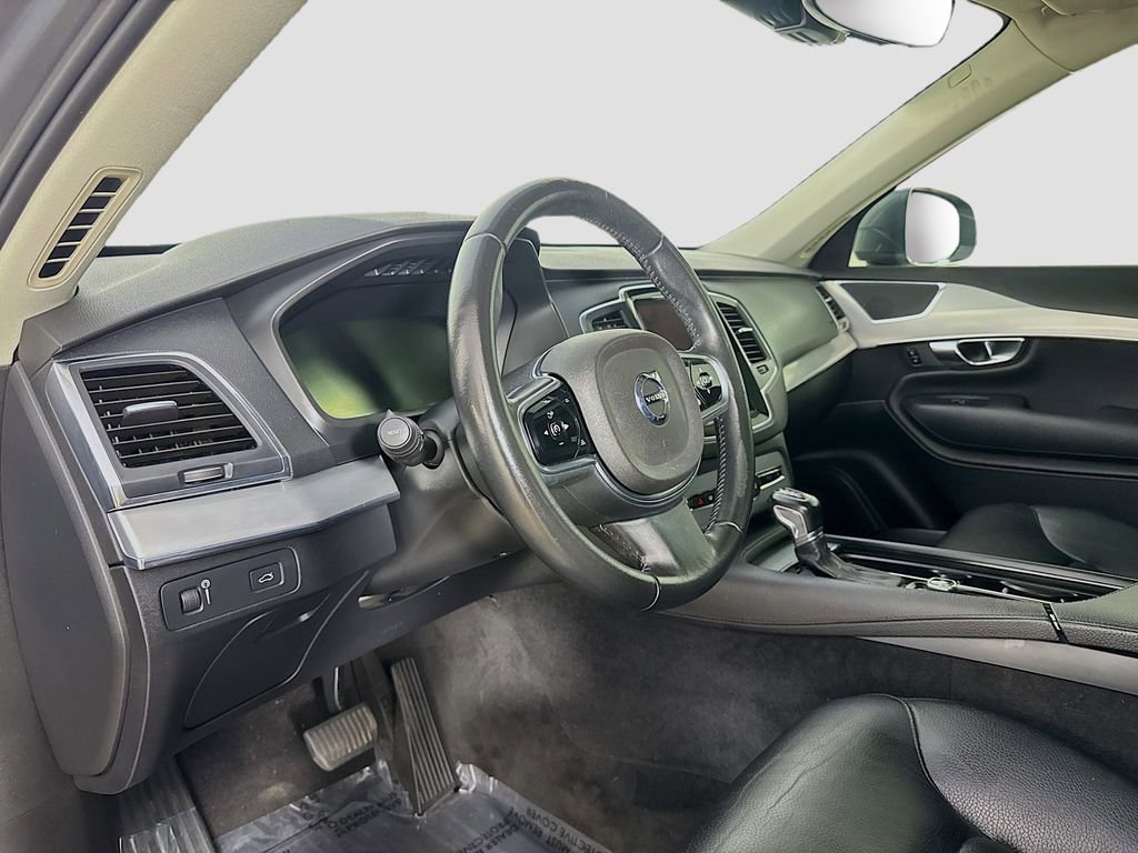 Used 2016 Volvo XC90 T6 Momentum w/ Vision Package AWD/4WD image 10