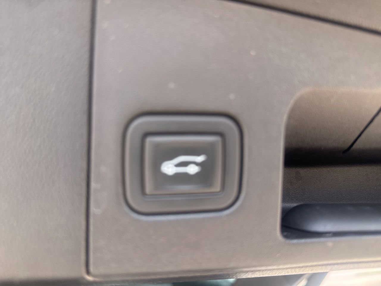 Used 2022 Cadillac XT5 Premium Luxury w/ Technology Package FWD image 35