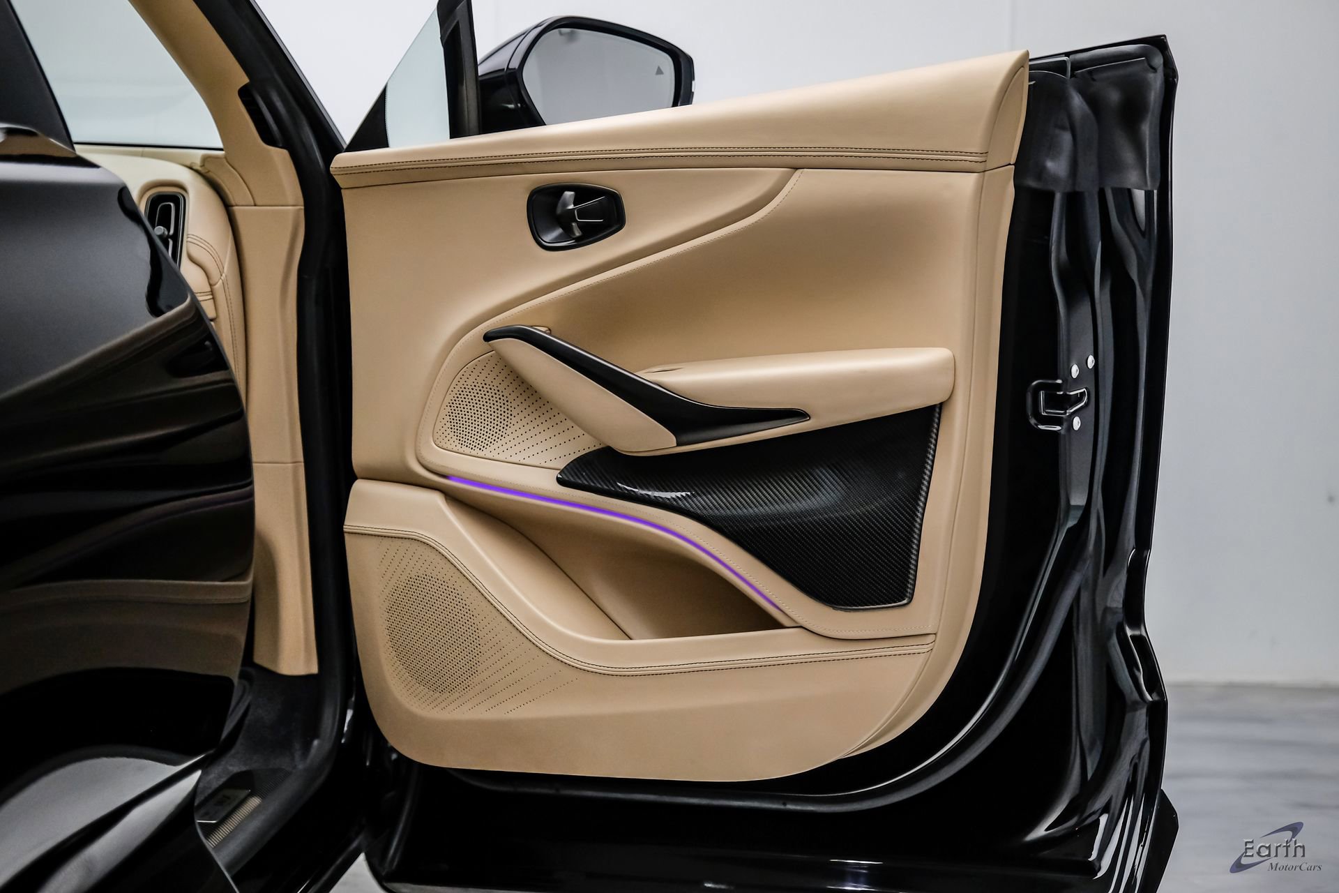 Used 2023 Aston Martin DBX 707 image 88