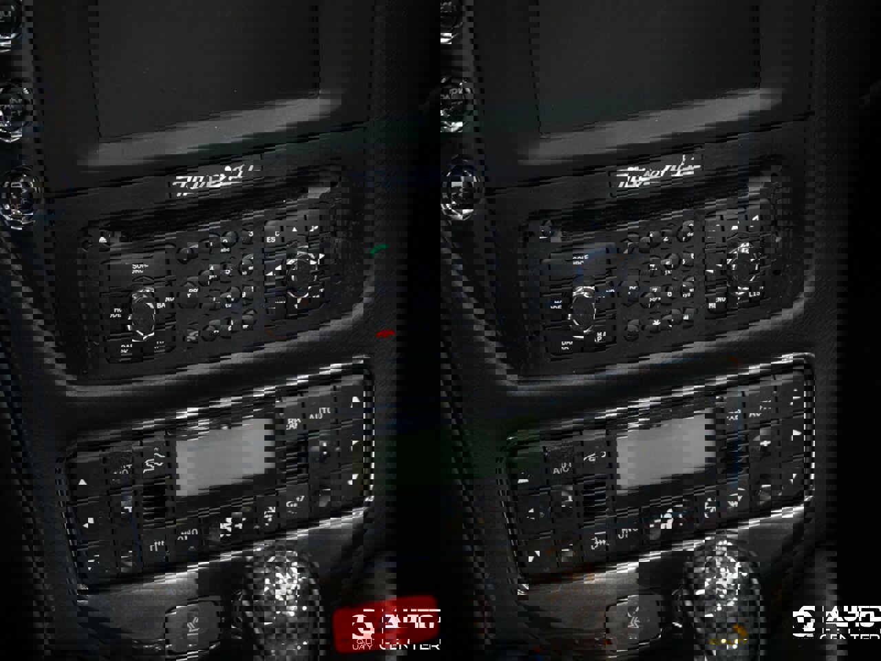 Used 2013 Maserati GranTurismo Sport image 28