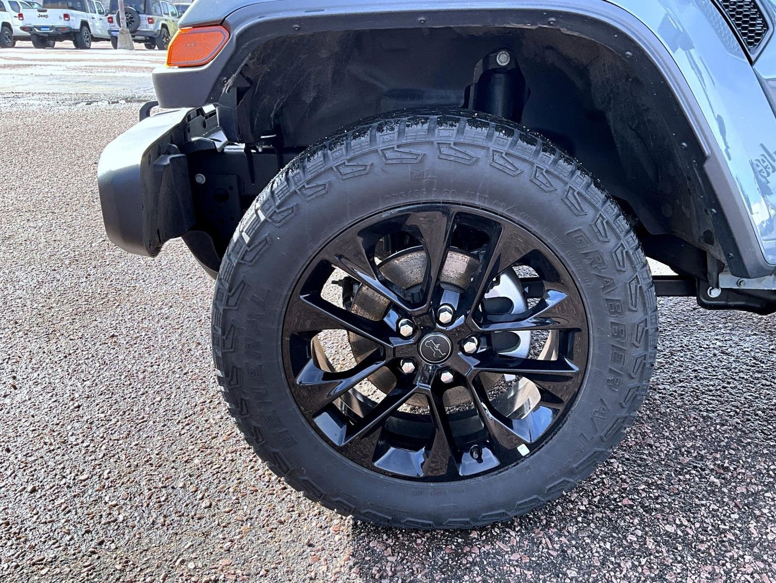 Used 2025 Jeep Gladiator Mojave AWD/4WD image 22