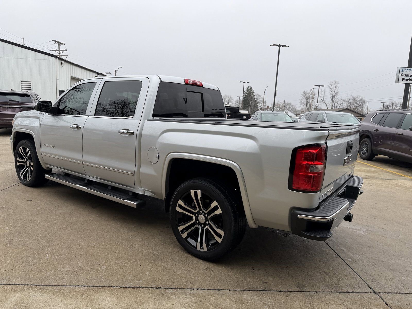 Used 2015 GMC Sierra 1500 SLT w/ SLT Crew Cab Value Package image 28