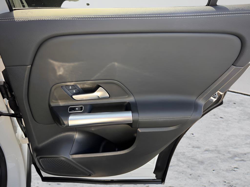 Used 2024 Mercedes-Benz GLA 250 image 27