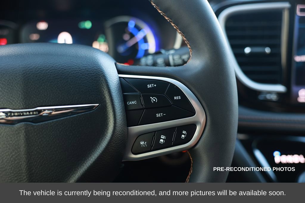 Used 2023 Chrysler Pacifica Pinnacle image 22
