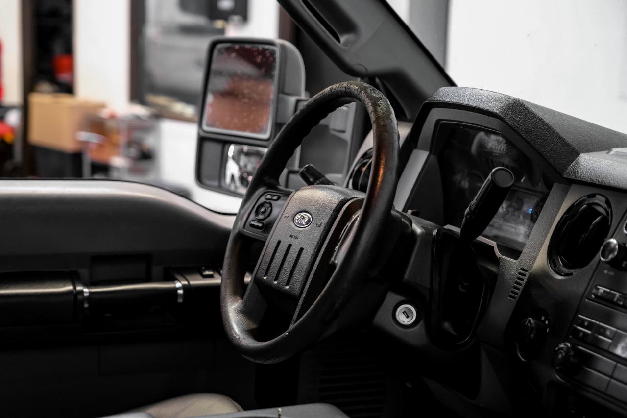 Used 2016 Ford F550 4x4 Crew Cab Super Duty image 12