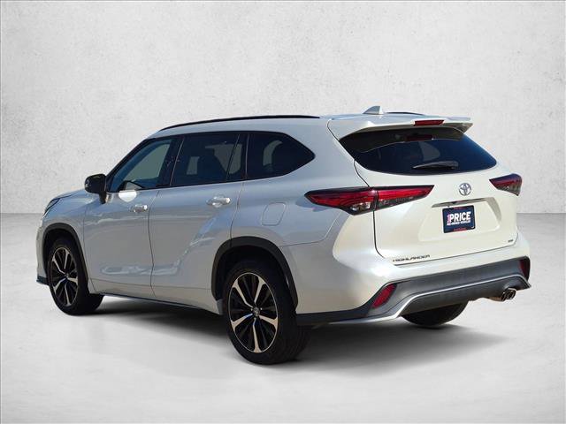 Used 2021 Toyota Highlander XSE FWD image 8