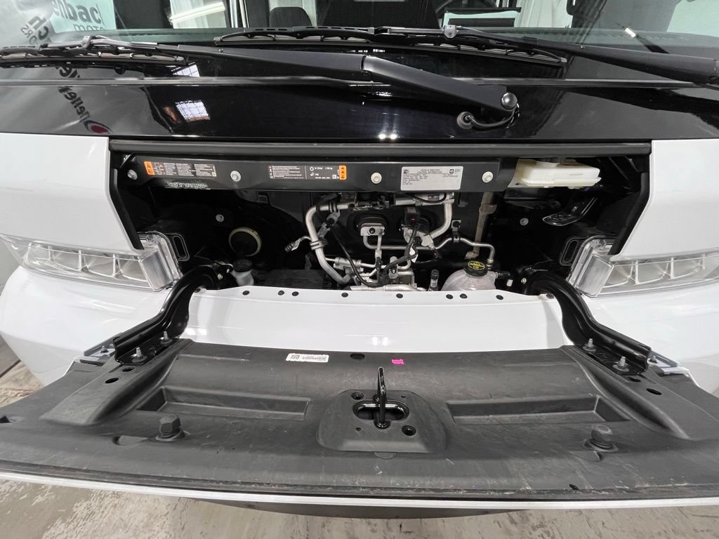 Used 2024 Chevrolet Brightdrop 400 w/ Commercial Equipment Package AWD/4WD image 9
