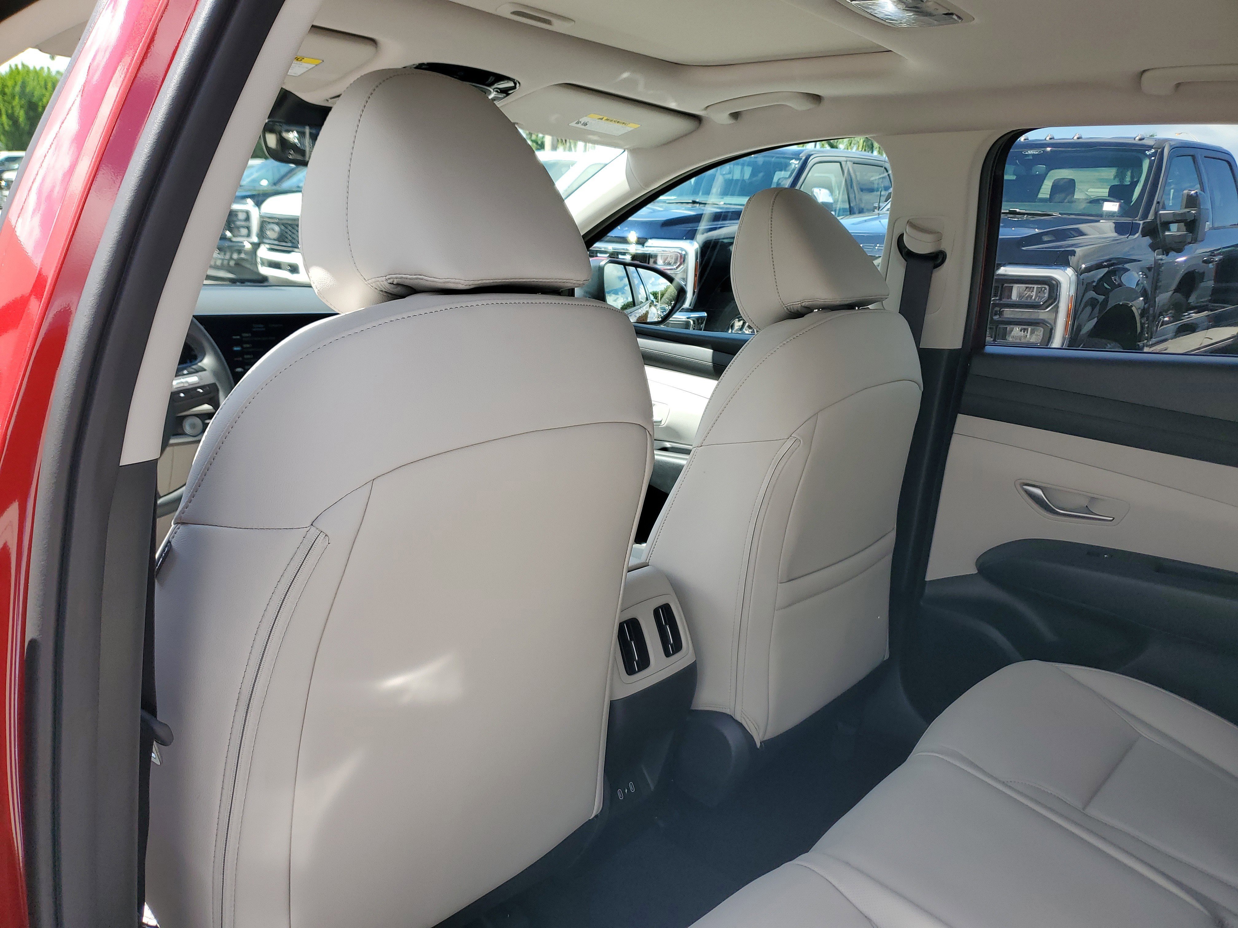 Used 2025 Hyundai Tucson SEL image 16