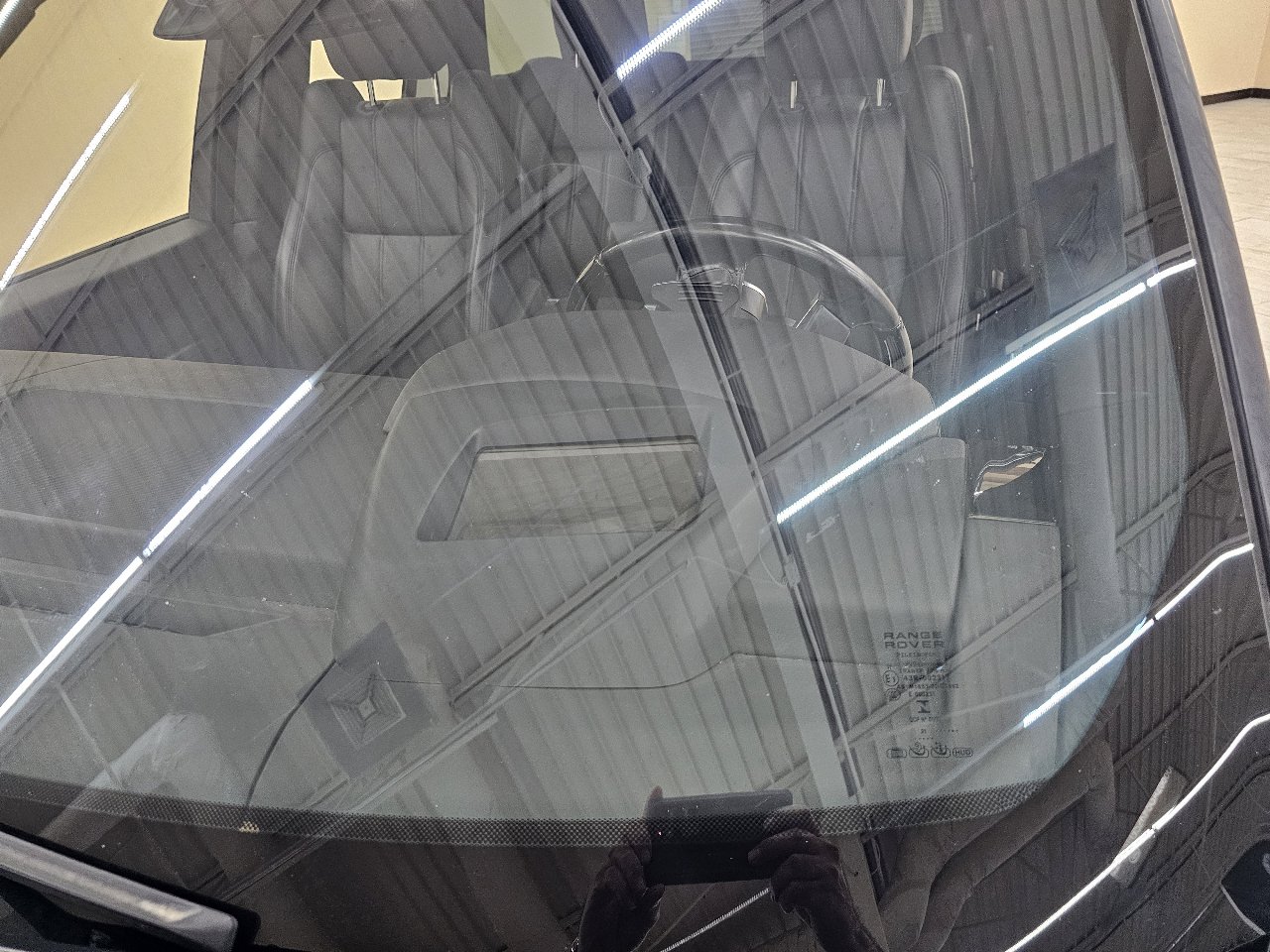 Used 2016 Land Rover Range Rover HSE image 43