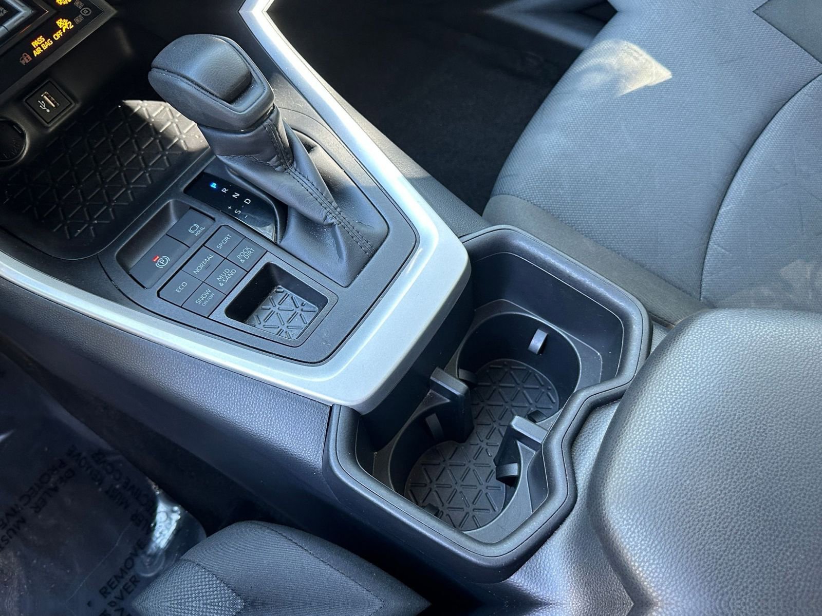 Used 2025 Toyota RAV4 XLE image 35