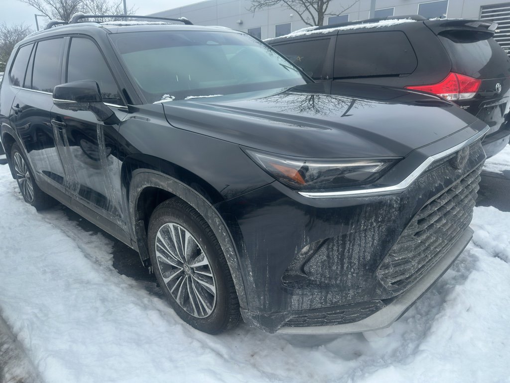 Used 2025 Toyota Grand Highlander AWD Hybrid image 2