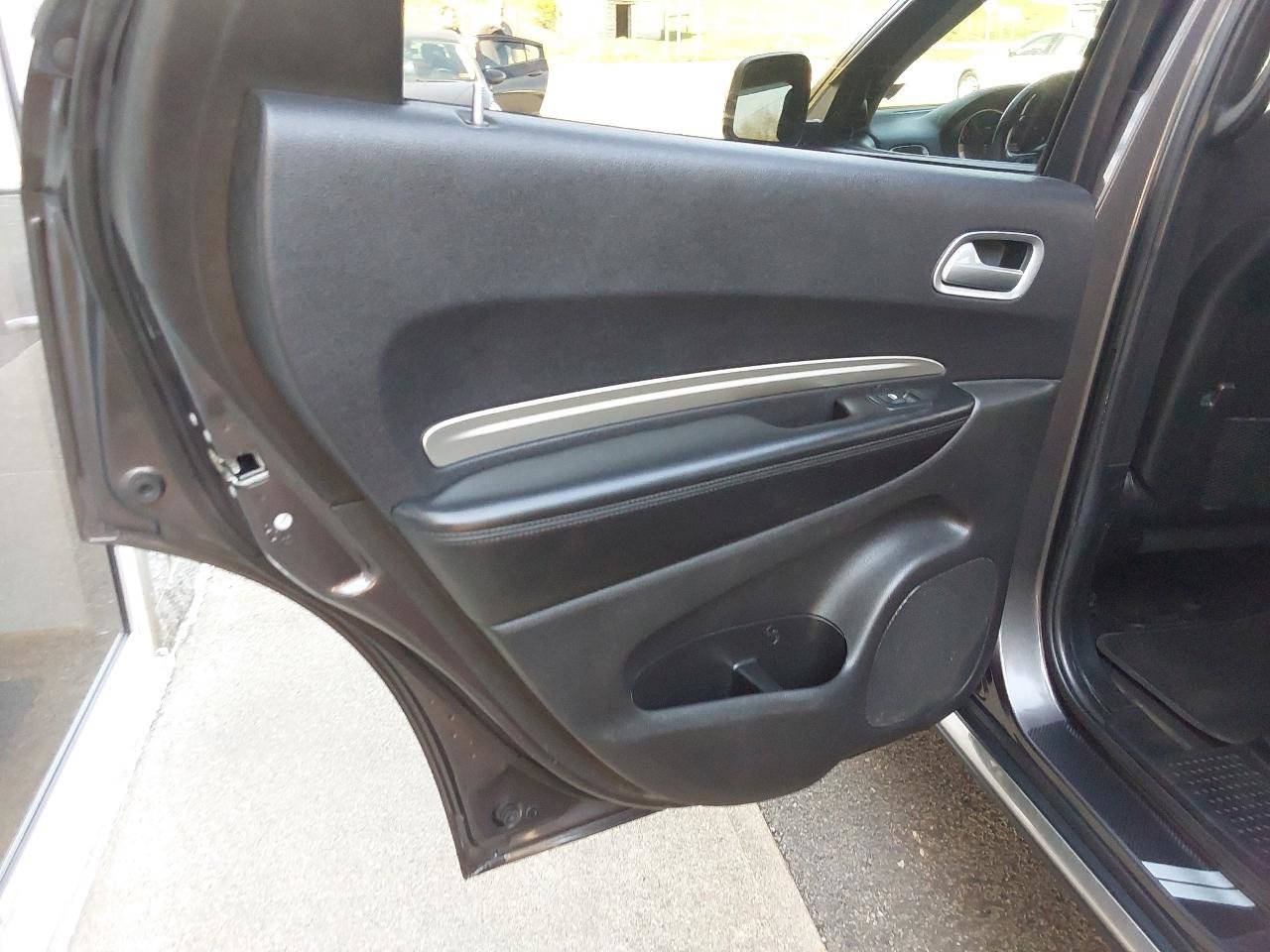 Used 2019 Dodge Durango SXT w/ 3rd Row Seating Group image 24