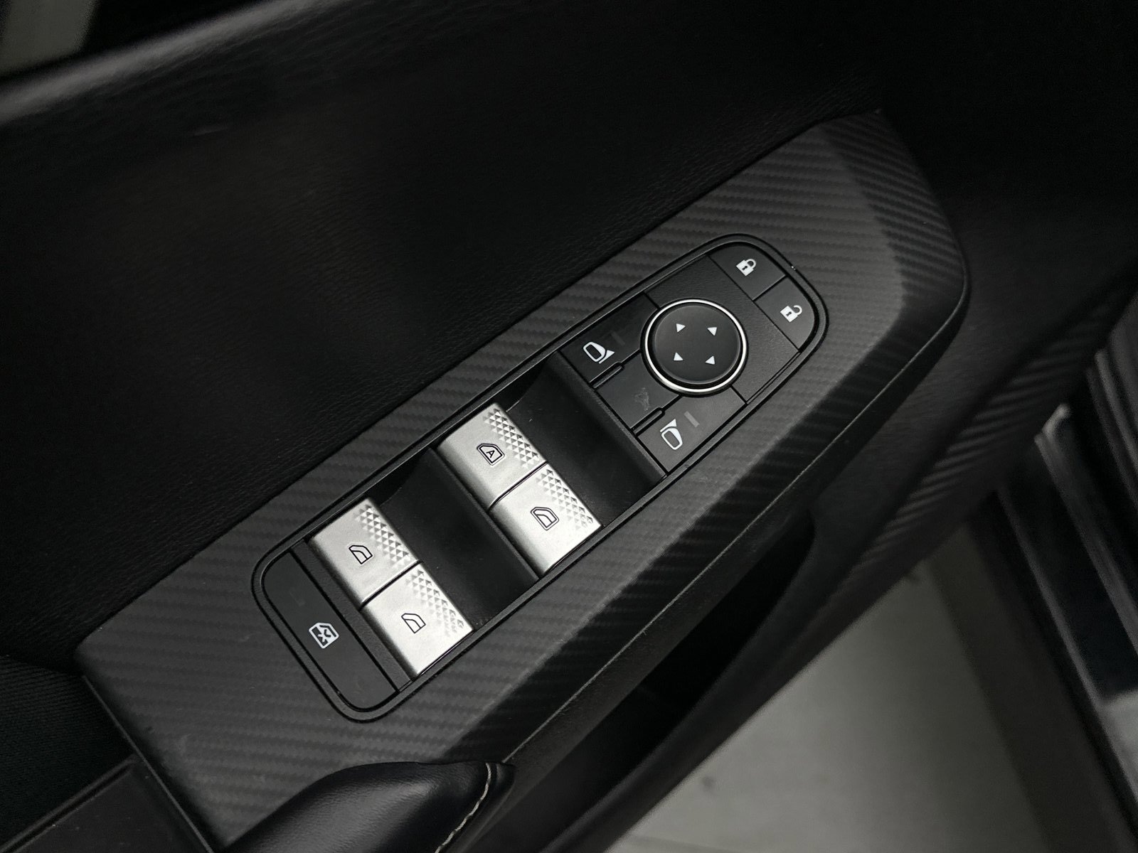 Used 2022 Mitsubishi Outlander ES image 13