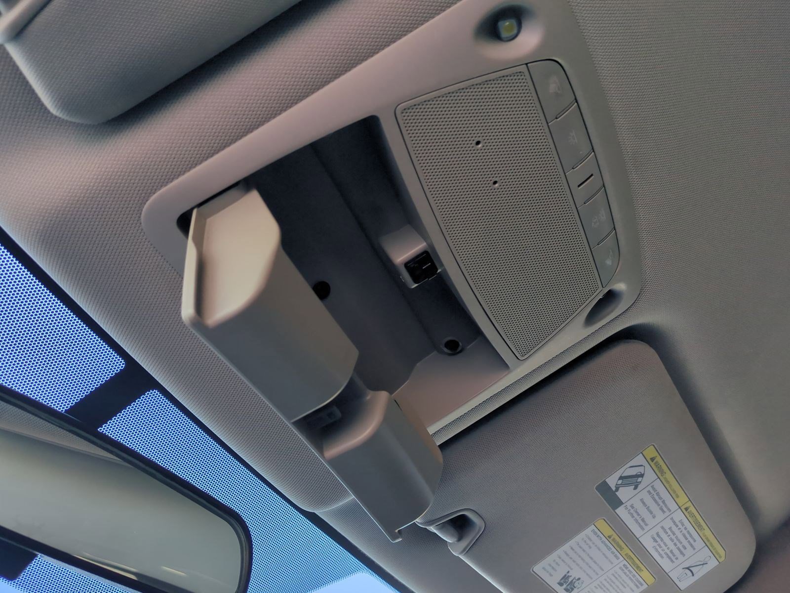 Used 2018 Nissan Rogue SV w/ Premium Package image 28