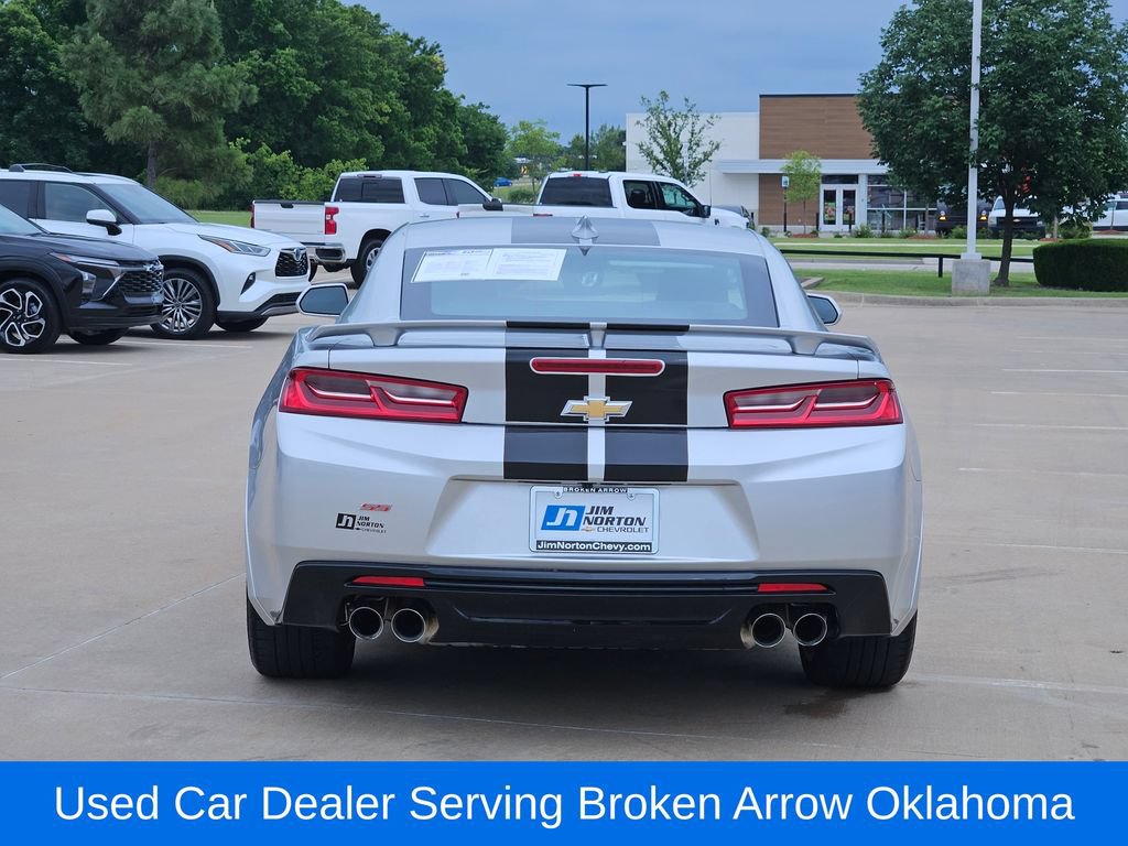 Used 2018 Chevrolet Camaro SS RWD image 7