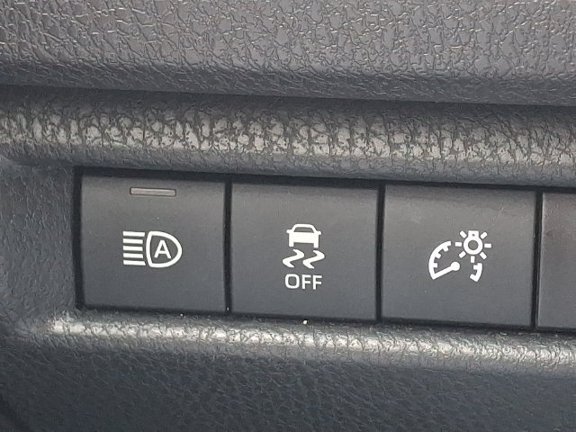 Used 2025 Toyota Camry LE FWD image 24