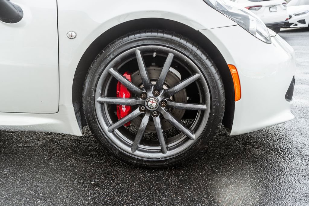 Used 2016 Alfa Romeo 4C Spider w/ Convenience Group - Spider image 4