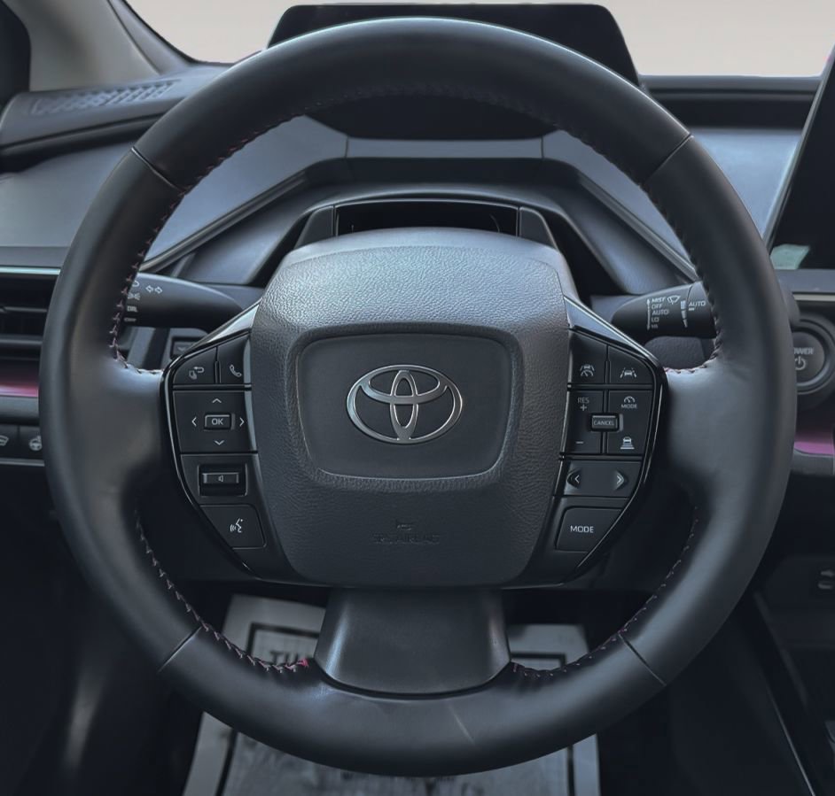 Used 2025 Toyota Prius Plug-In Hybrid image 18