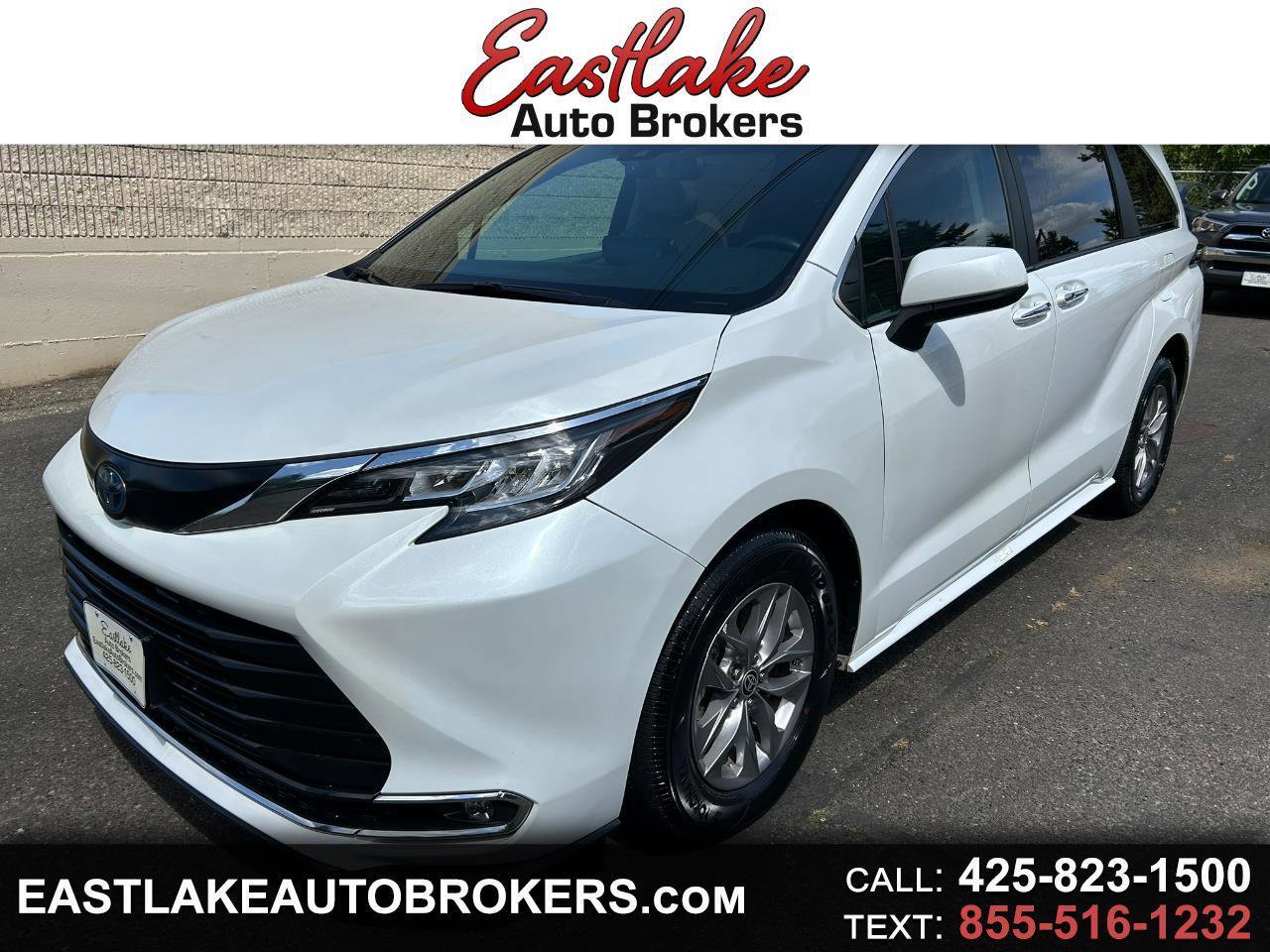 Used 2022 Toyota Sienna XLE w/ XLE Plus Package AWD/4WD image 1