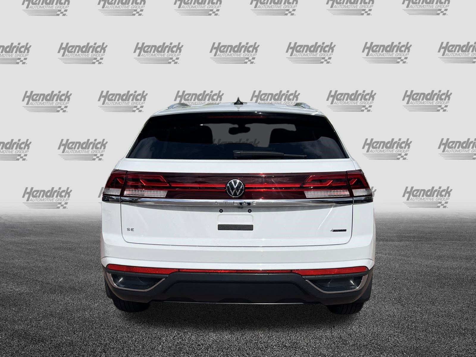 Used 2024 Volkswagen Atlas Cross Sport SE AWD/4WD image 9