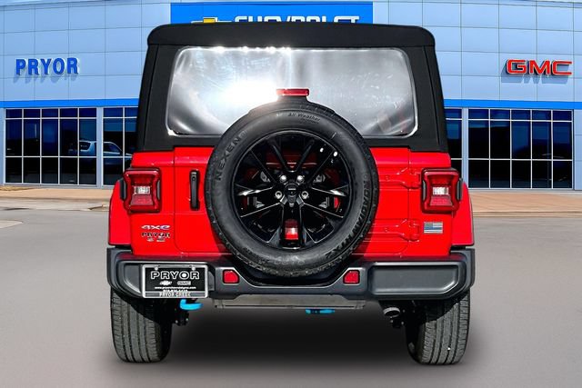 Used 2024 Jeep Wrangler Unlimited Sahara AWD/4WD image 6
