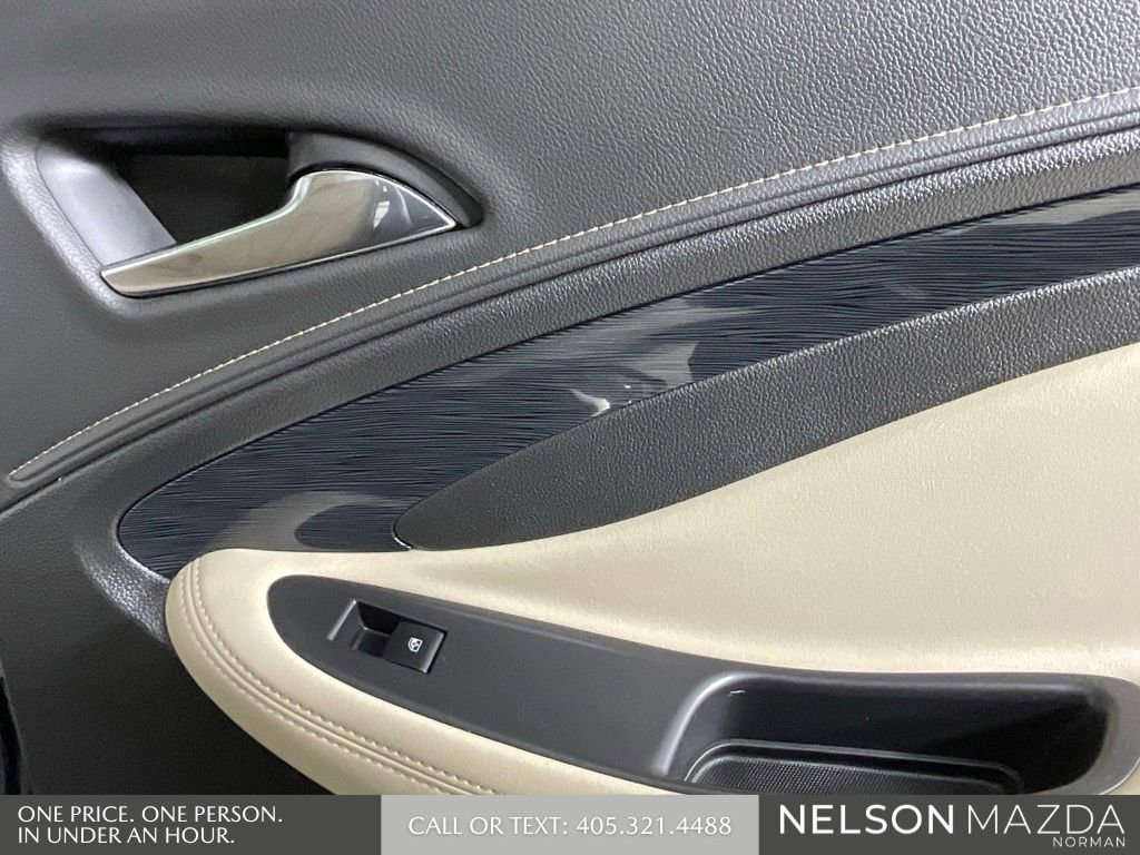 Used 2017 Buick Envision Essence image 19