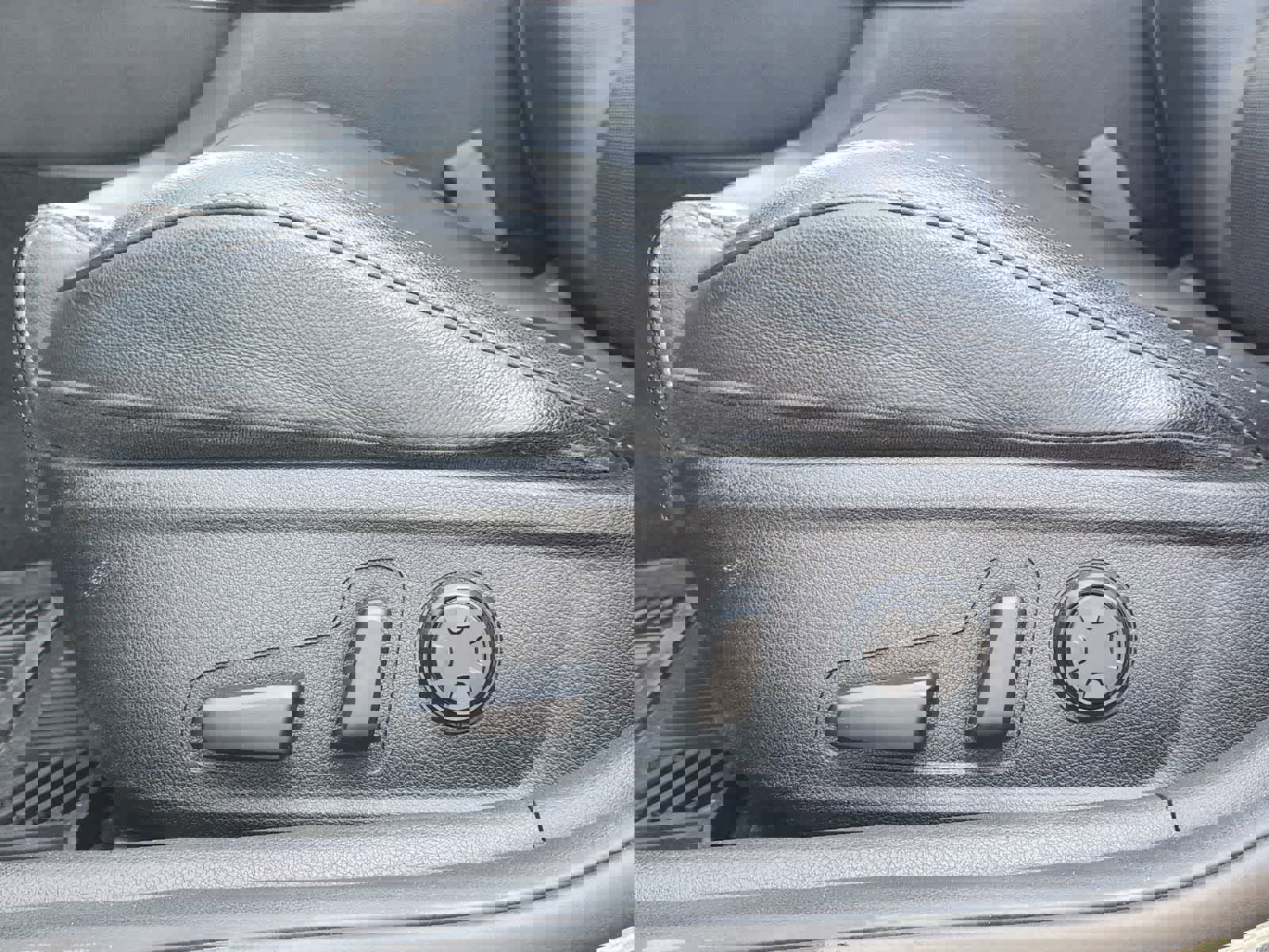 Used 2022 Kia Stinger GT-Line w/ Sun & Sound Package image 22