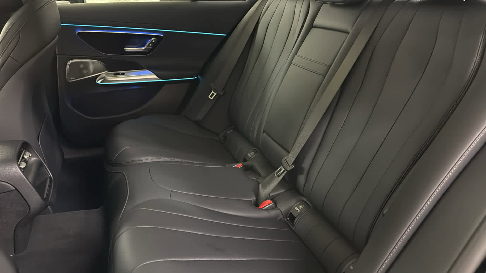 New 2026 Mercedes-Benz E 450 4MATIC Sedan image 31