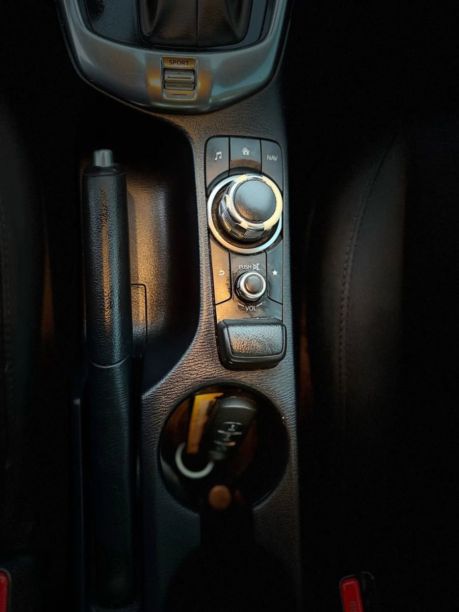 Used 2017 Toyota Yaris iA image 21