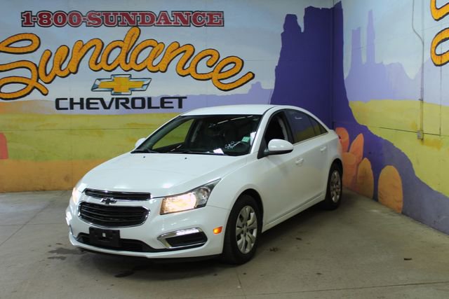 Used 2015 Chevrolet Cruze LT FWD image 2