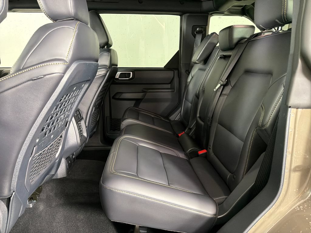 Used 2026 Ford Bronco Badlands AWD/4WD image 19