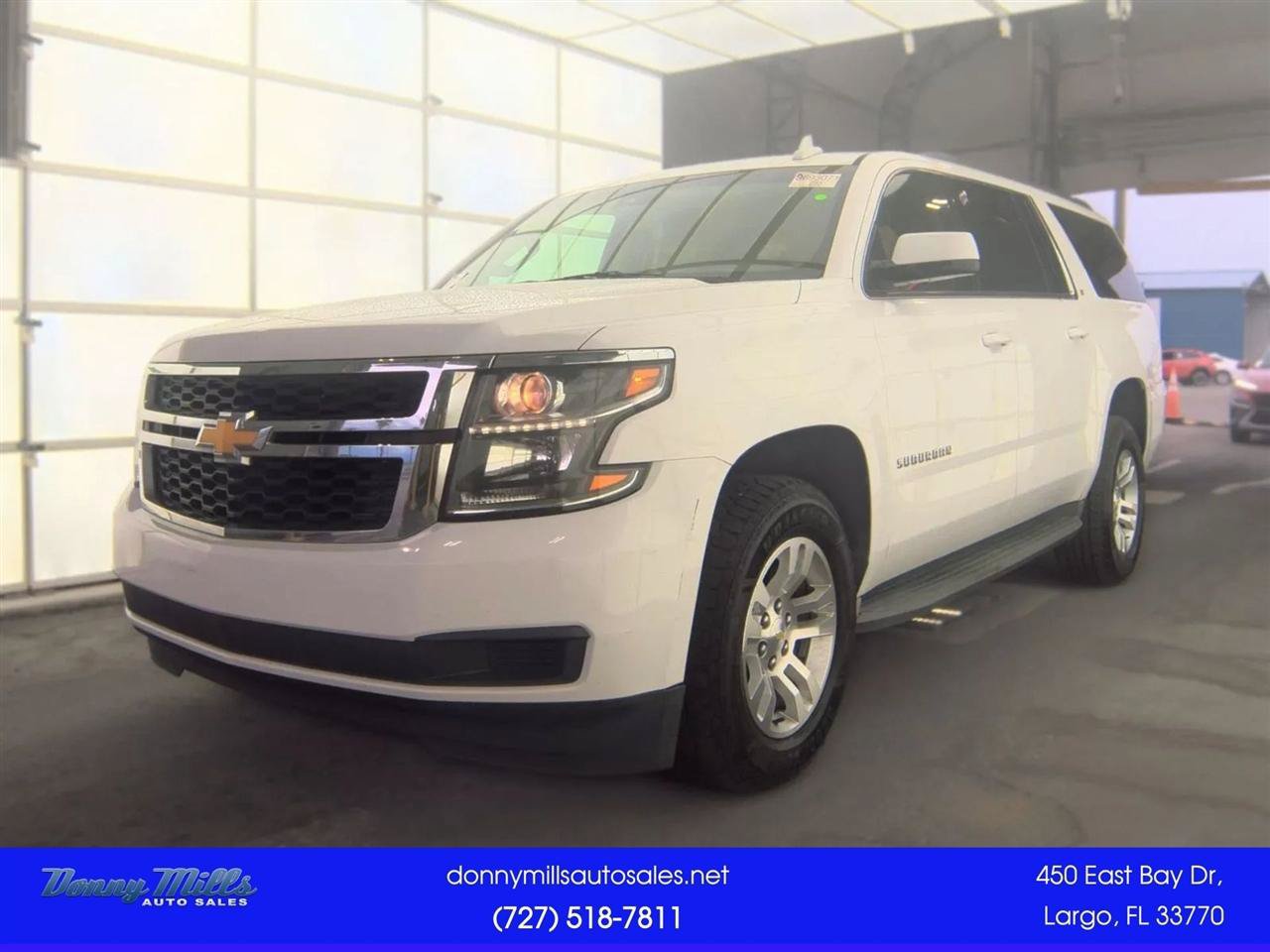 Used 2015 Chevrolet Suburban LT RWD image 1