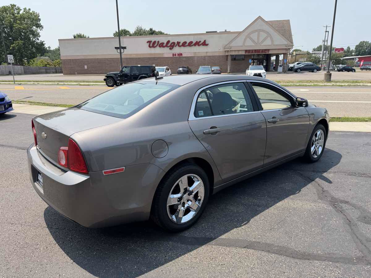 Used 2011 Chevrolet Malibu LS FWD image 5