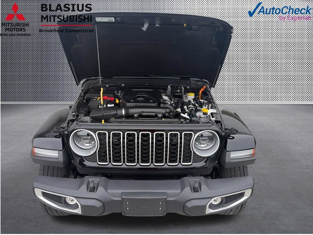 Used 2025 Jeep Wrangler Unlimited Sahara w/ Safety Group AWD/4WD image 41