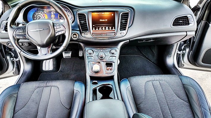 Used 2016 Chrysler 200 S image 14