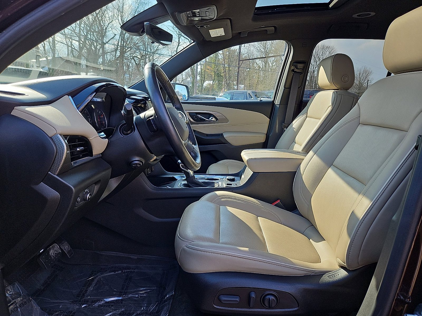 Used 2022 Chevrolet Traverse Premier image 13