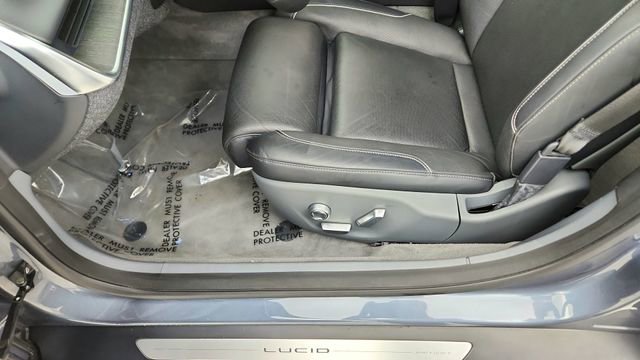 Used 2024 Lucid Air Touring AWD/4WD image 33
