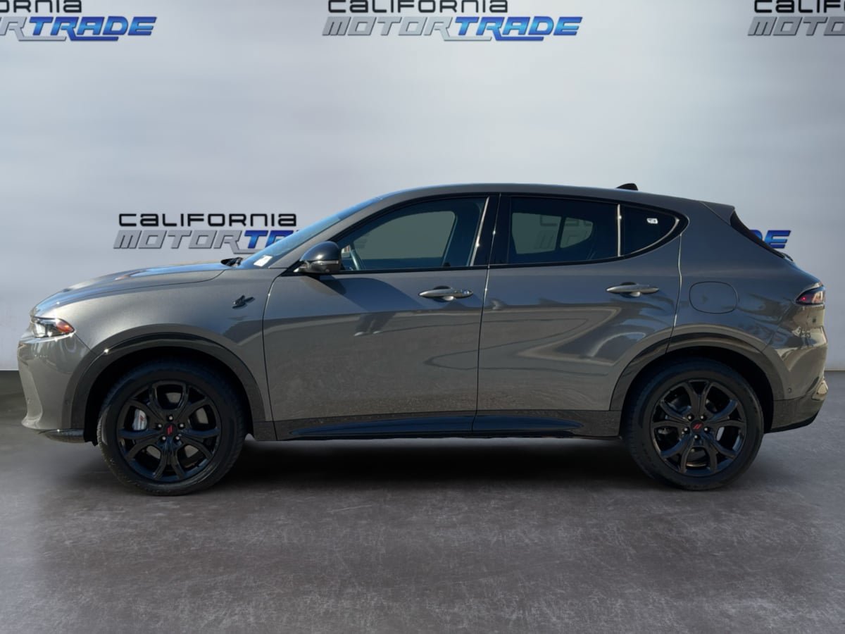 Used 2024 Dodge Hornet R/T w/ Tech Pack w/o Parking AWD/4WD image 8