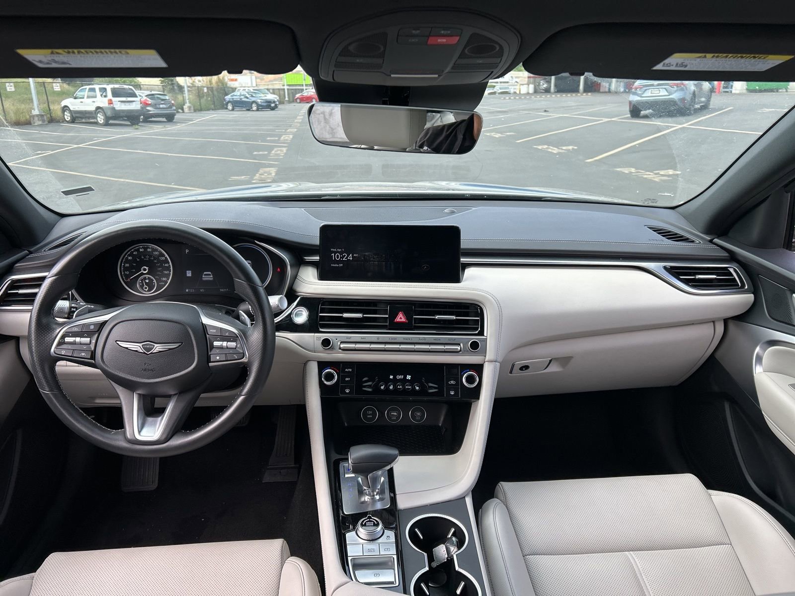 Used 2025 Genesis G70 2.5T image 5