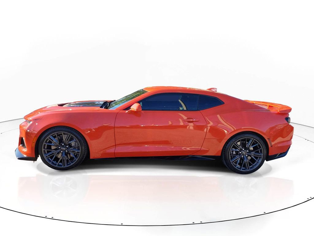 Used 2021 Chevrolet Camaro ZL1 w/ LPO, ZL1 Protection Package image 5