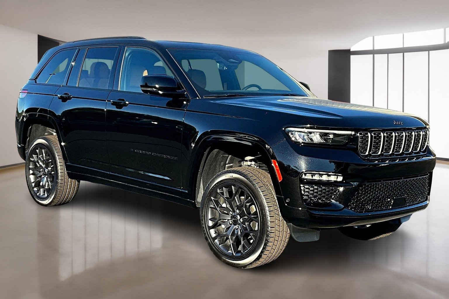 New 2025 Jeep Grand Cherokee Summit image 1