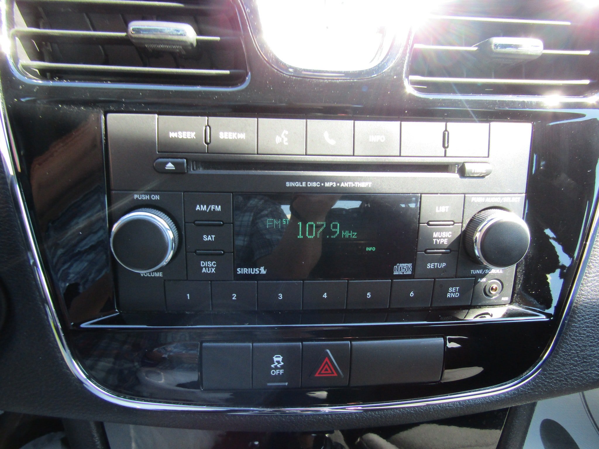 Used 2012 Chrysler 200 Touring FWD image 22