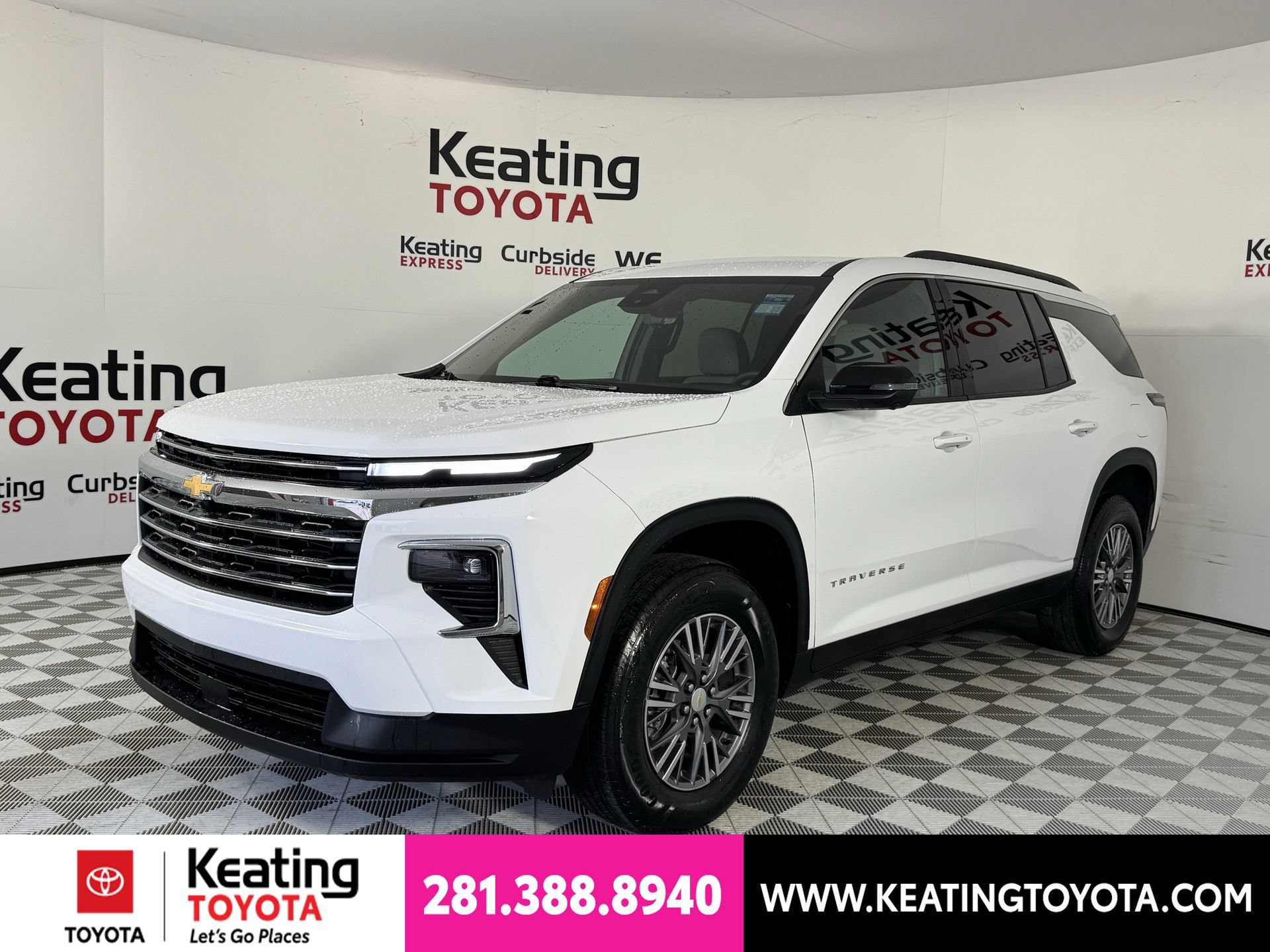 Used 2026 Chevrolet Traverse LT w/ Driver Confidence Package FWD image 9