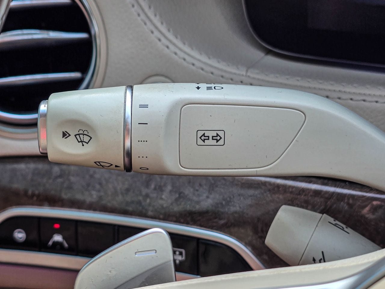 Used 2019 Mercedes-Benz S 560 Sedan image 23