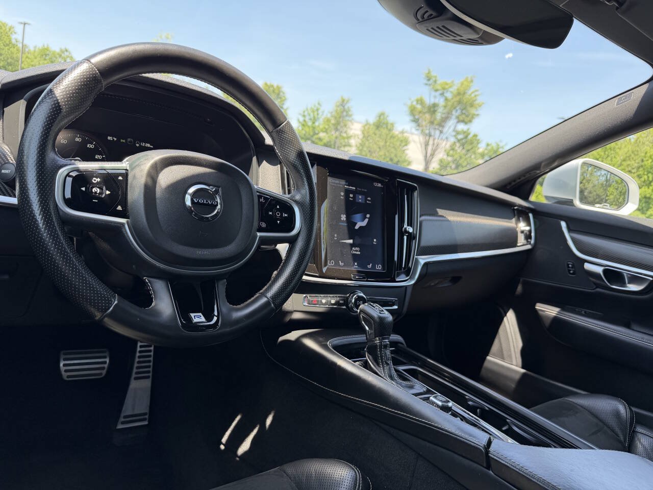 Used 2018 Volvo V90 T5 R-Design FWD image 20