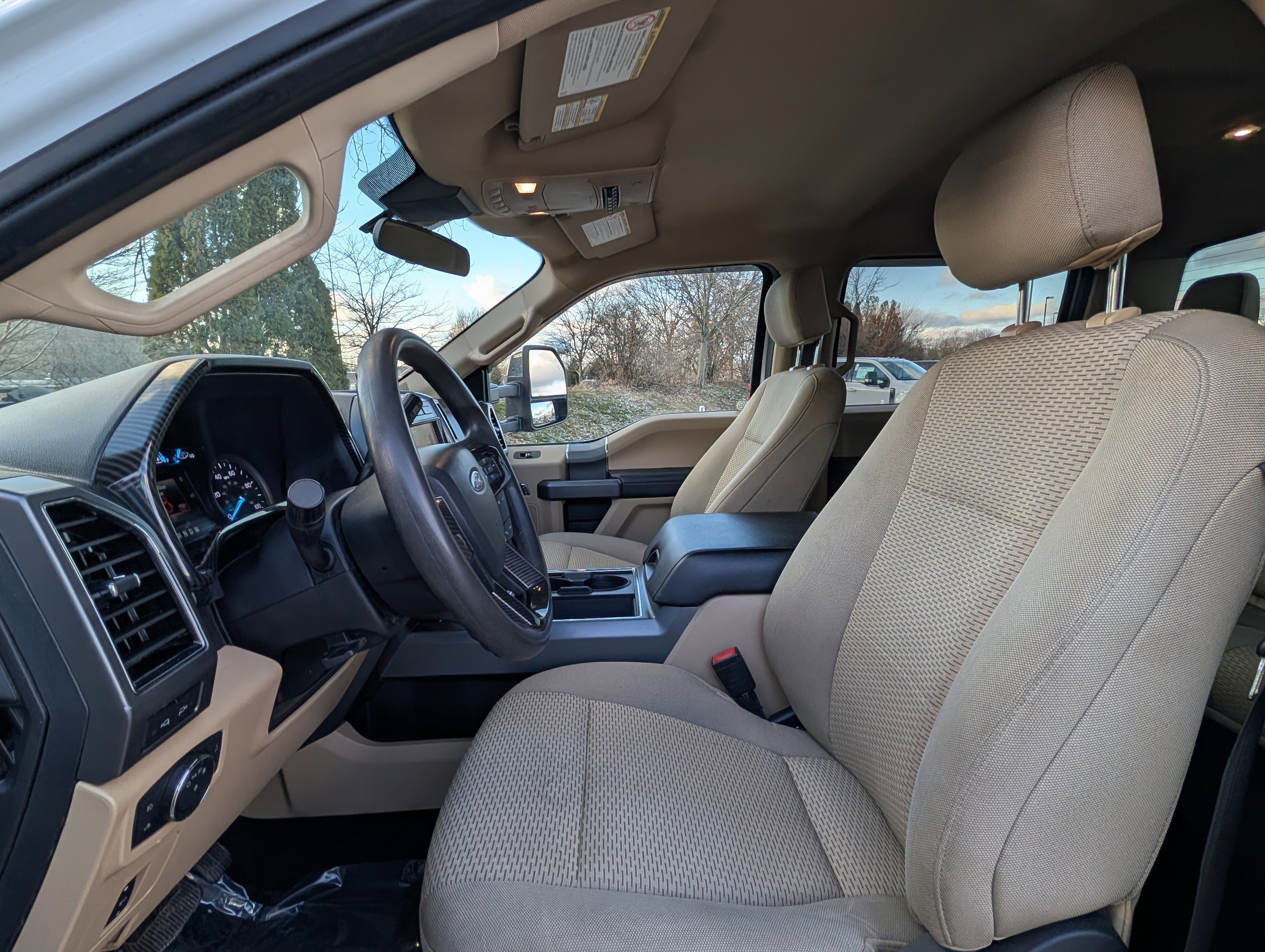 Used 2020 Ford F250 XLT w/ XLT Premium Package image 11