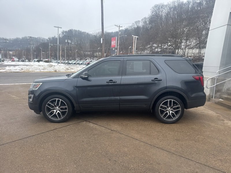 Used 2017 Ford Explorer Sport w/ Equipment Group 401A image 4