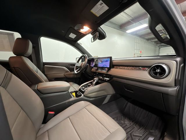 Certified 2025 Chevrolet Colorado ZR2 w/ Technology Package image 29
