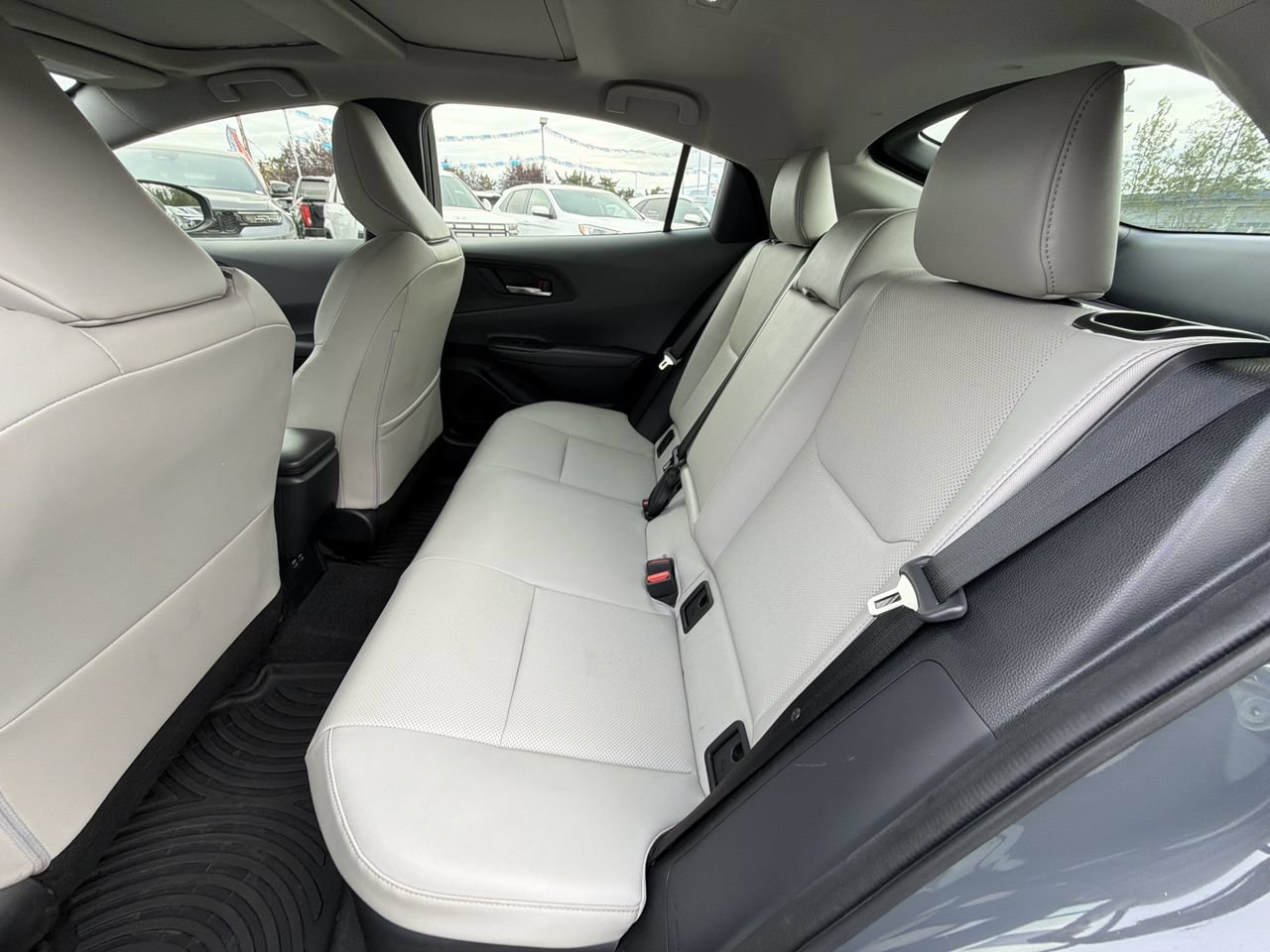 Used 2023 Toyota Prius XLE AWD/4WD image 21