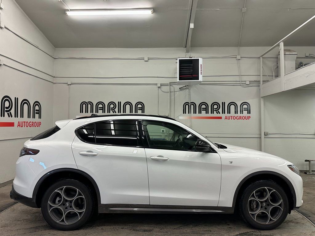 Used 2024 Alfa Romeo Stelvio Ti w/ Active Assist Plus Package AWD/4WD image 10